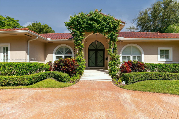 647 Zamora Ave, Coral Gables