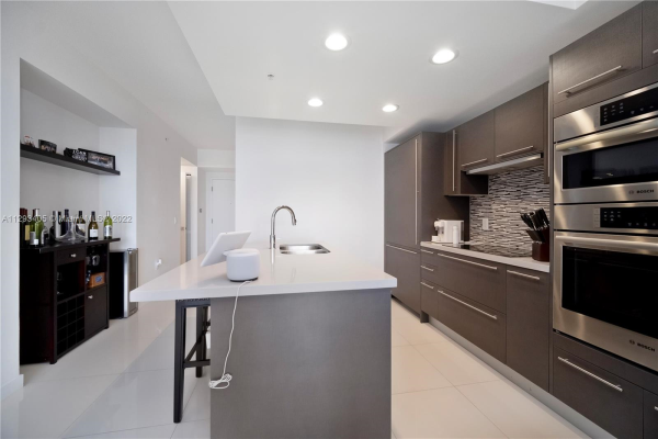7825 NW 107th Avenue, Doral