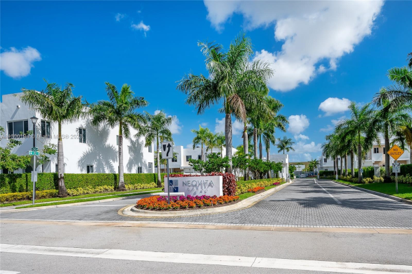 7161 NW 103rd Path, Doral