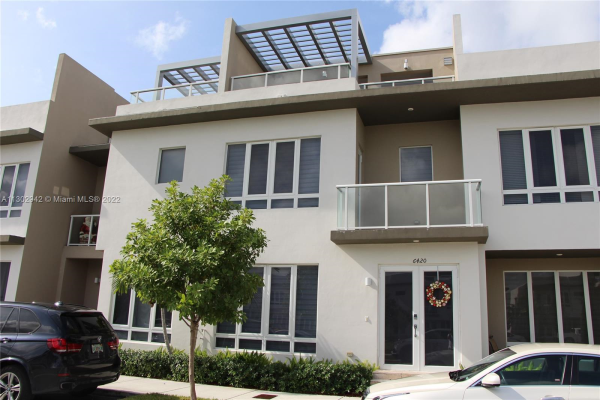 6420 NW 104th Path, Doral