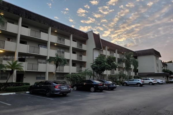 6200 NW 44th St, Lauderhill