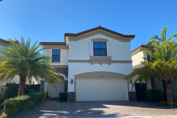 8870 NW 99th Path, Doral