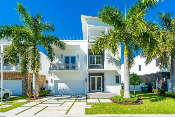 3420 NW 84th Ave, Doral