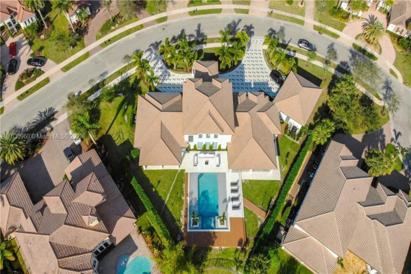 12088 NW 69th Ct, Parkland