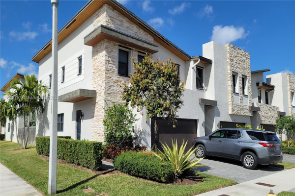 7814 NW 104th Ct, Doral