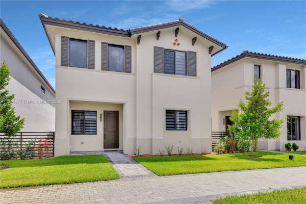 4440 NW 80th Ct, Doral