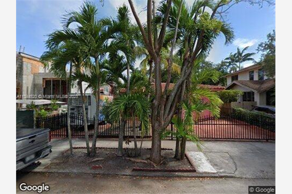 136 NE 44th St, Miami