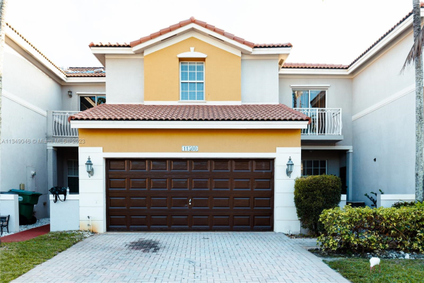 11500 NW 79th Ln, Doral