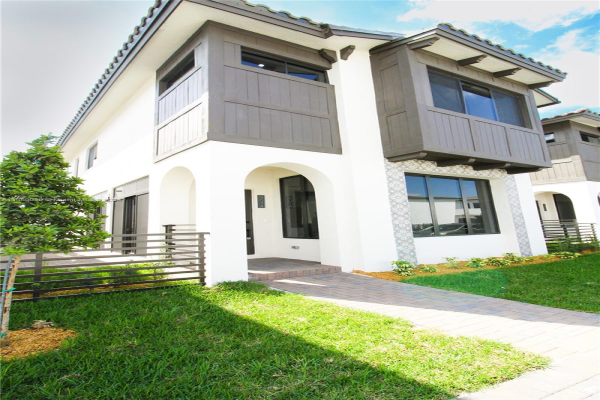 8074 NW 43rd St, Doral