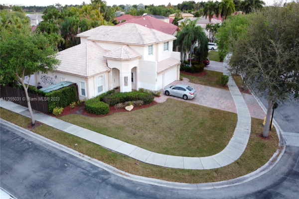 6417 NW 113th Pl, Doral
