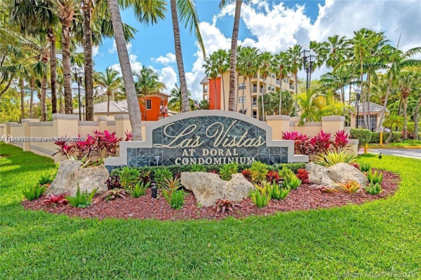8353 Lake Dr, Doral