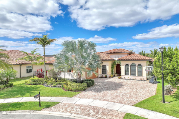 8355 NW 117th Ln, Parkland