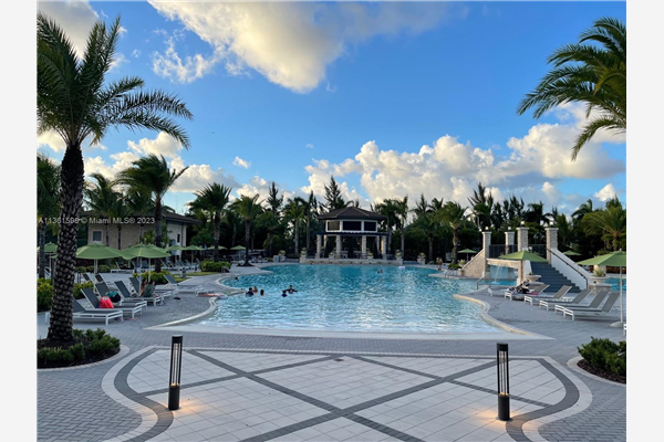 10620 NW 88th St, Doral