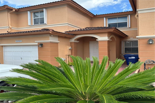 8721 NW 112th Ct, Doral