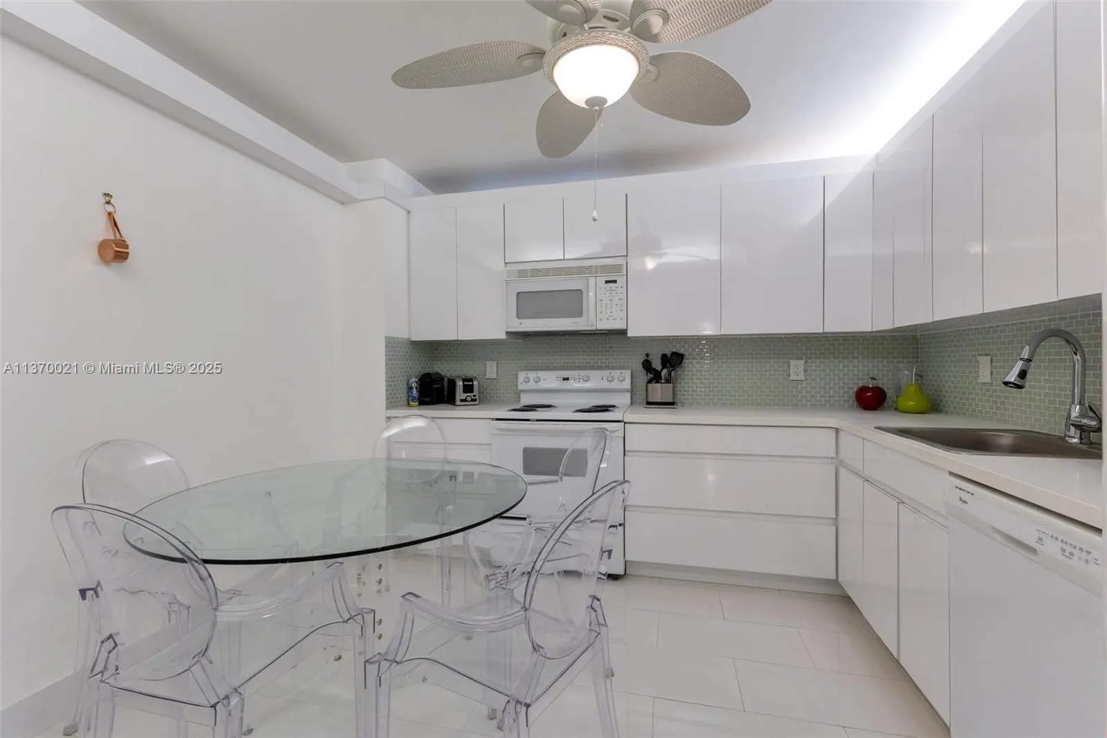 9801 Collins Ave, #10T