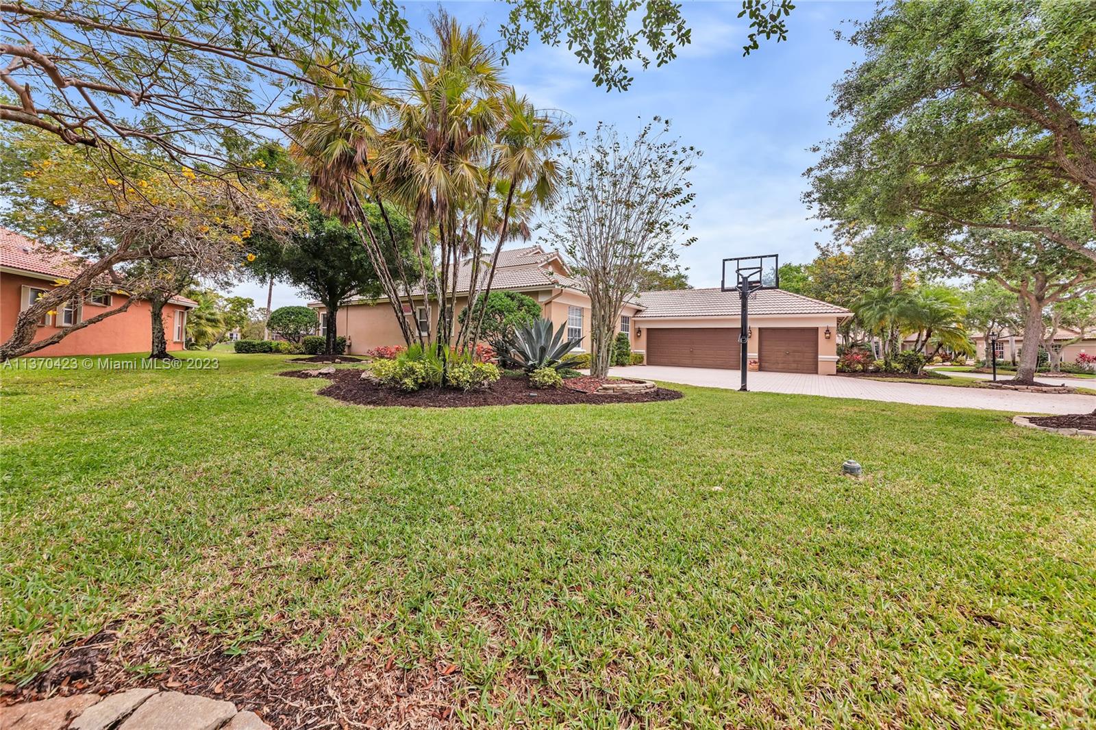 Listing A11370423 - Large Photo # 9