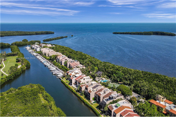 6028 Paradise Point Dr, Palmetto Bay
