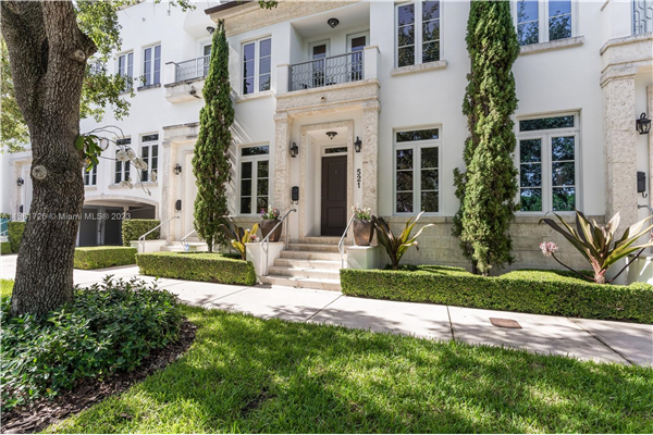 521 Anastasia Ave, Coral Gables