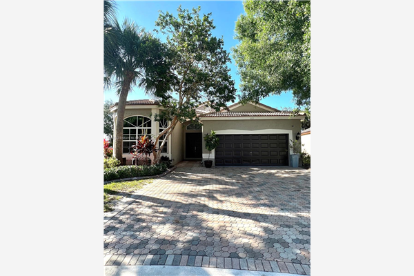 4923 NW 59th Ct, Coconut Creek