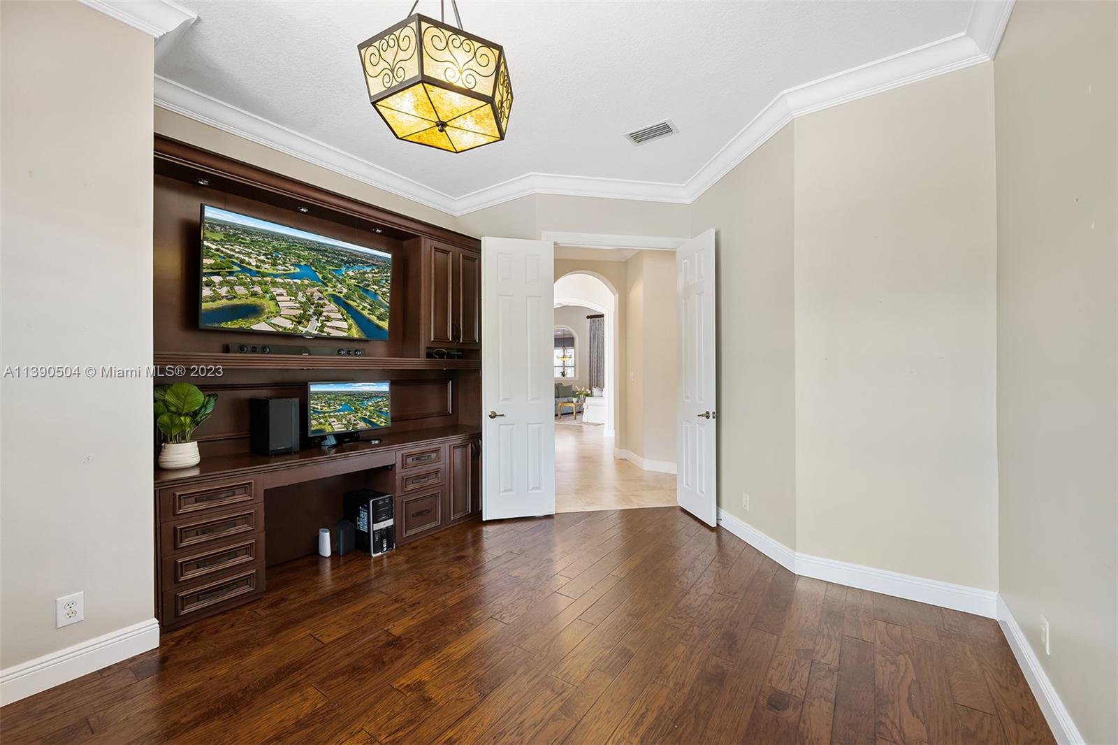 Listing A11390504 - Large Photo # 30