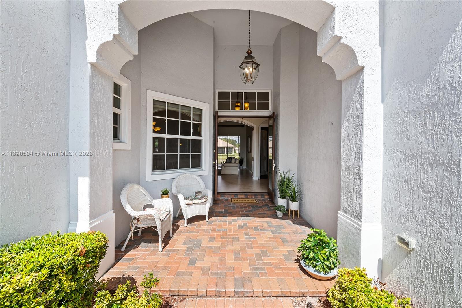 Listing A11390504 - Large Photo # 3