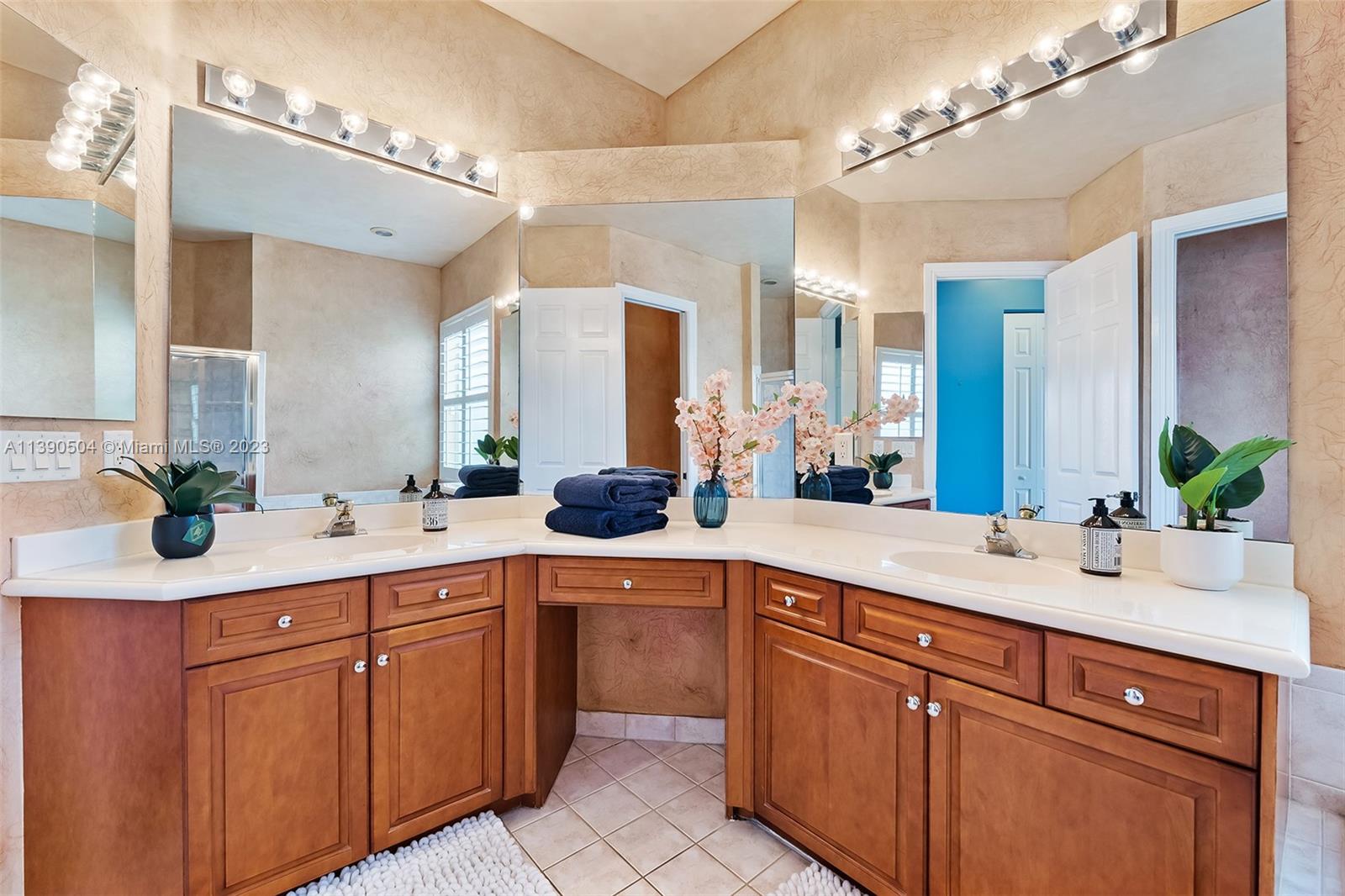 Listing A11390504 - Large Photo # 37