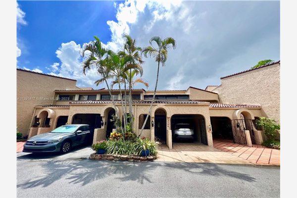 3706 Estepona Ave, Doral