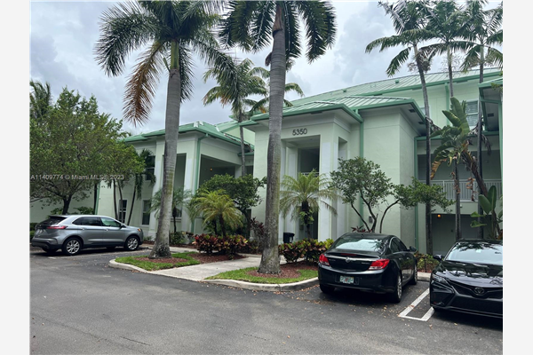 5300 NW 87th Ave, Doral