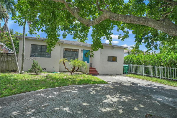 5320 SW 4th St, Miami