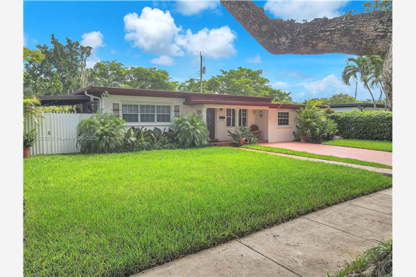 6330 SW 18th Ter, West Miami