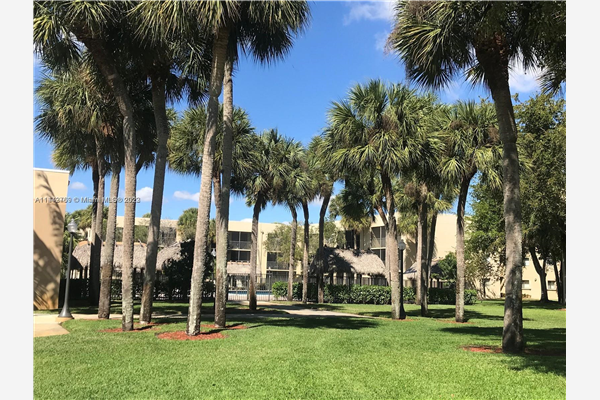 8065 SW 107th Ave, Miami