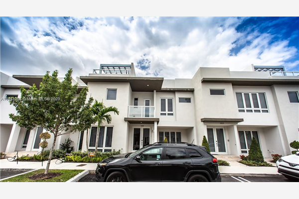 6468 NW 103rd Psge, Doral