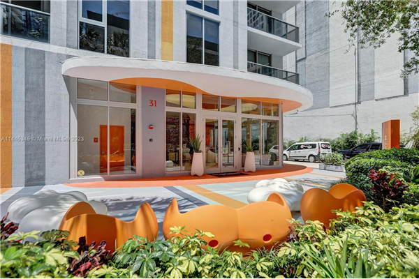 31 SE 6th St, Miami
