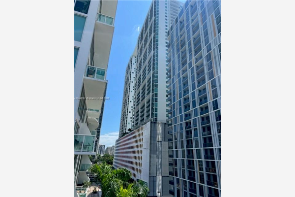 55 SE 6th St, Miami