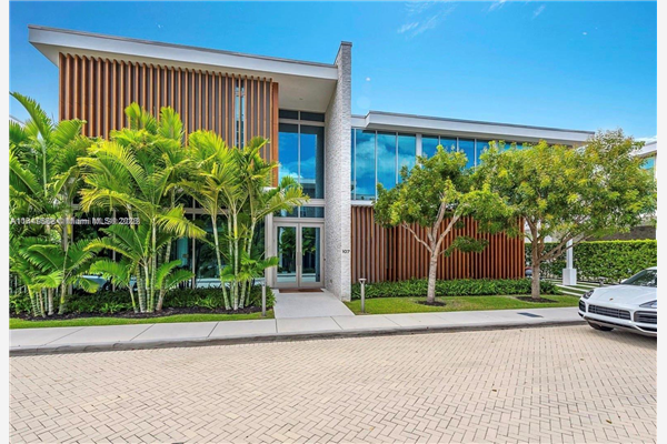 107 Reef Ln, Key Biscayne