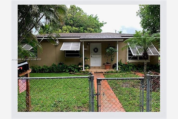 6336 SW 10th Ter, West Miami