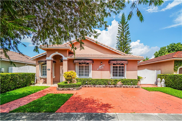 8985 NW 144th Ter, Miami Lakes