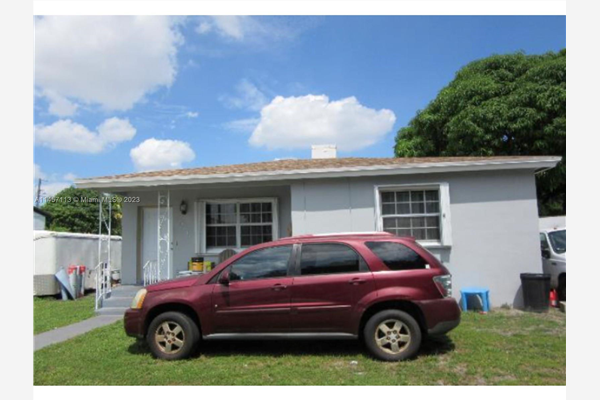 2971 NW 66th St, Miami