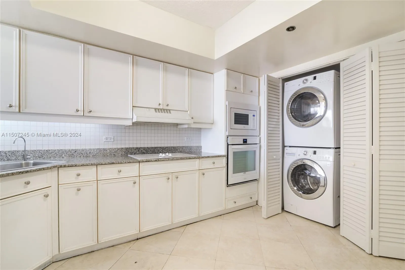 8855 Collins Ave, #6E