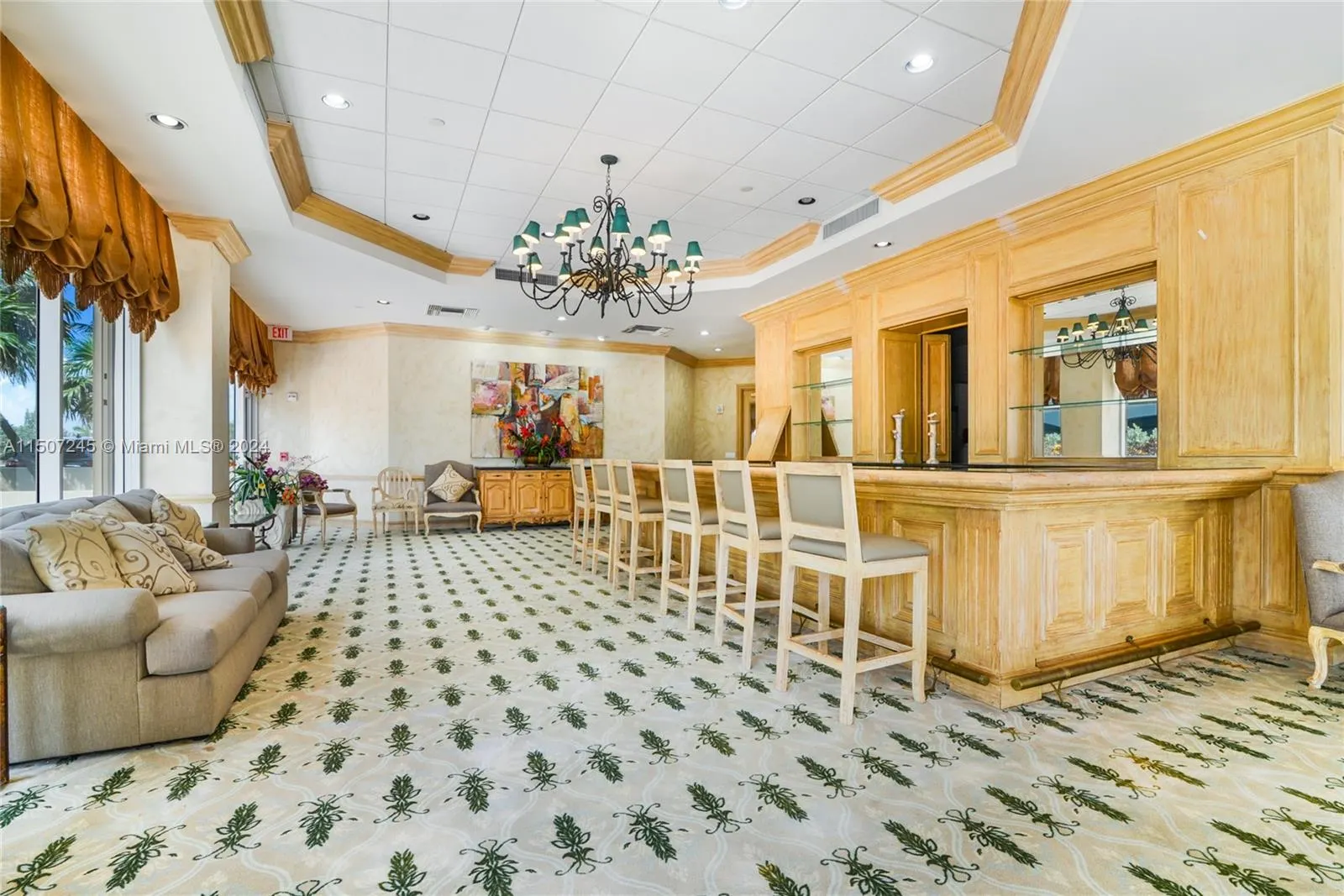 8855 Collins Ave, #6E