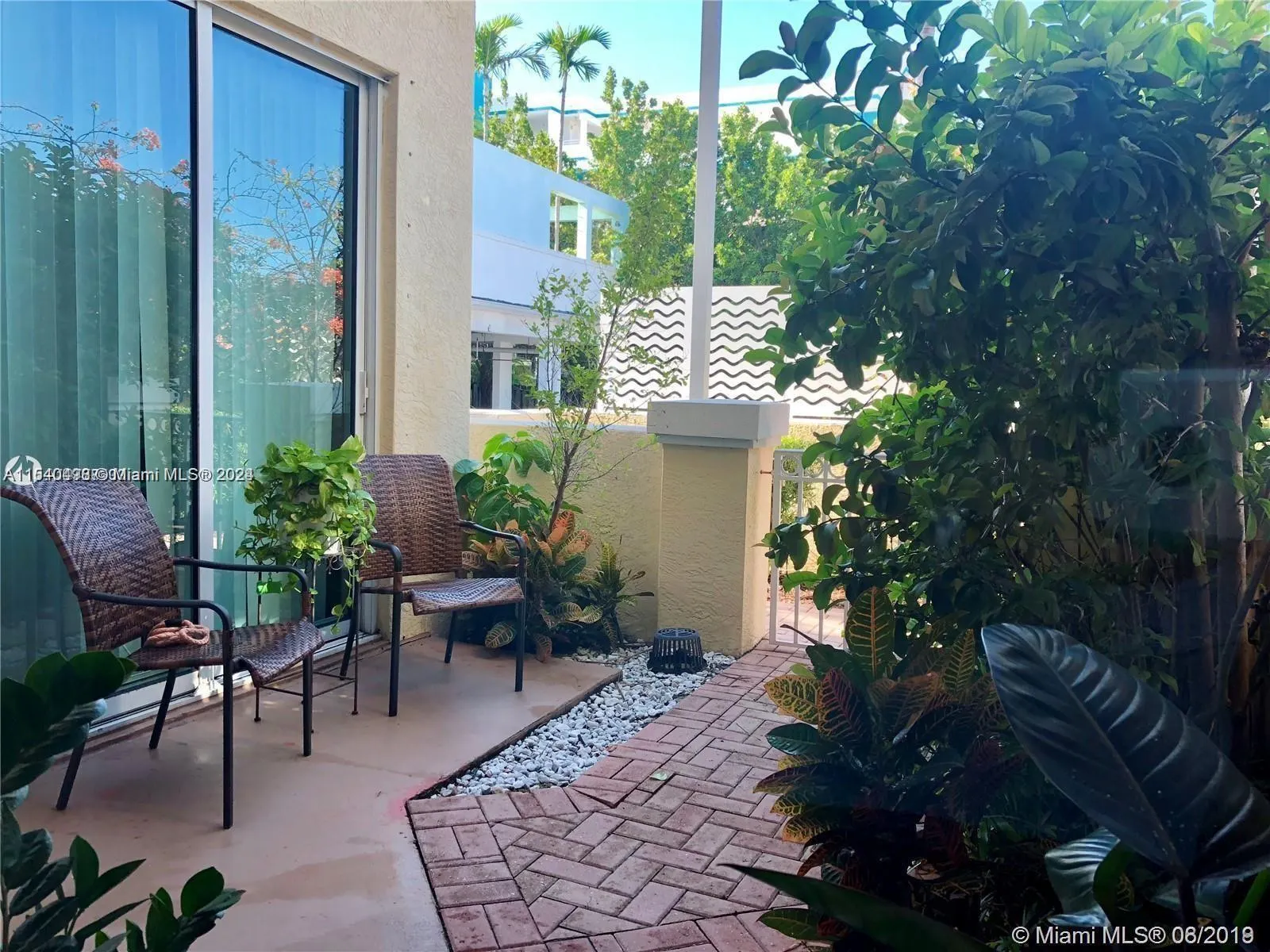 9172 Collins Ave, #13