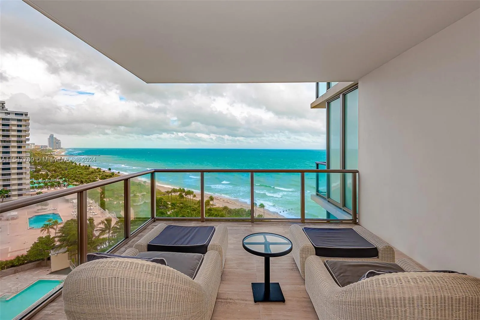 9703 Collins Ave, #1001