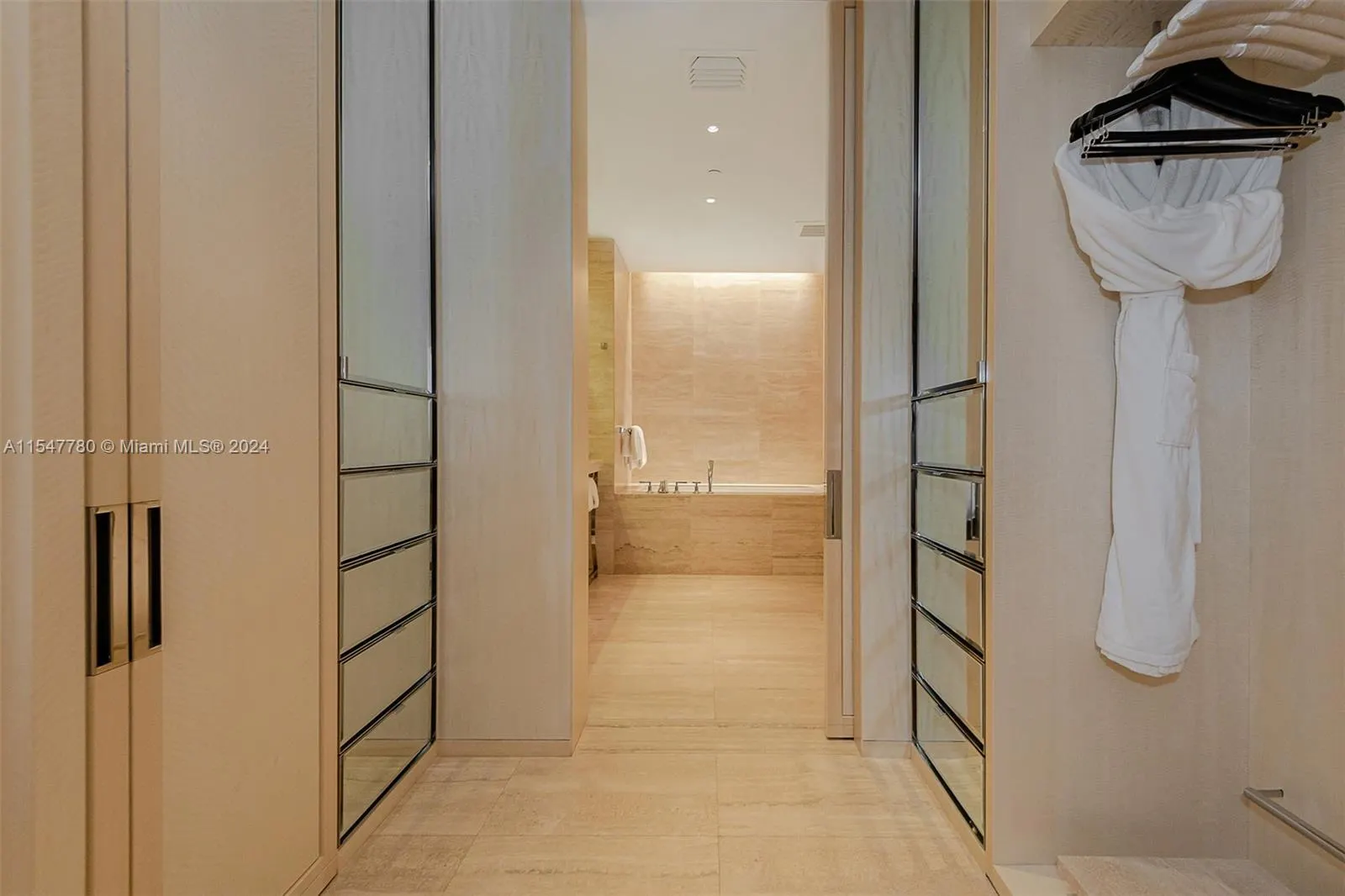 9703 Collins Ave, #1001
