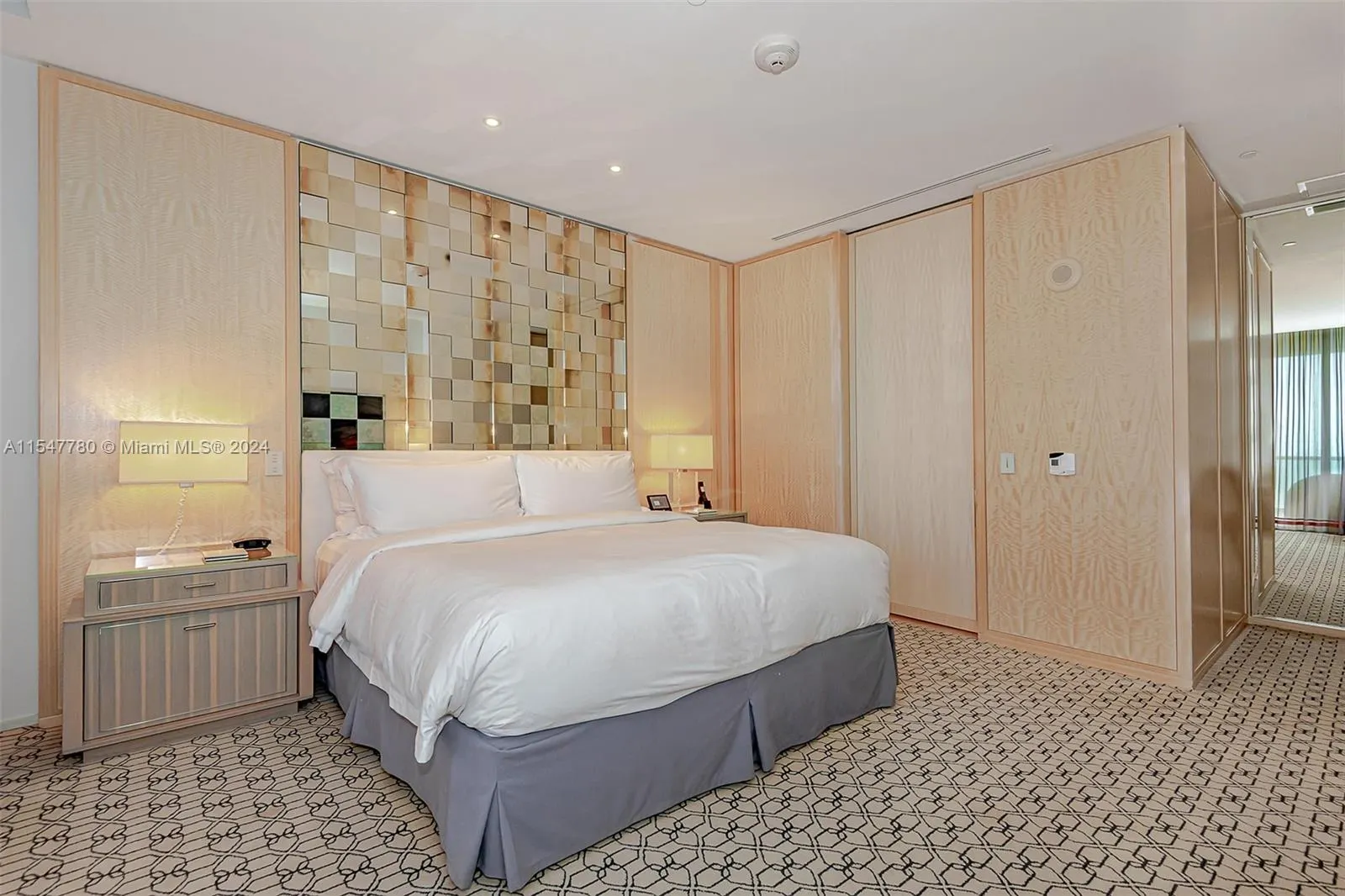 9703 Collins Ave, #1001