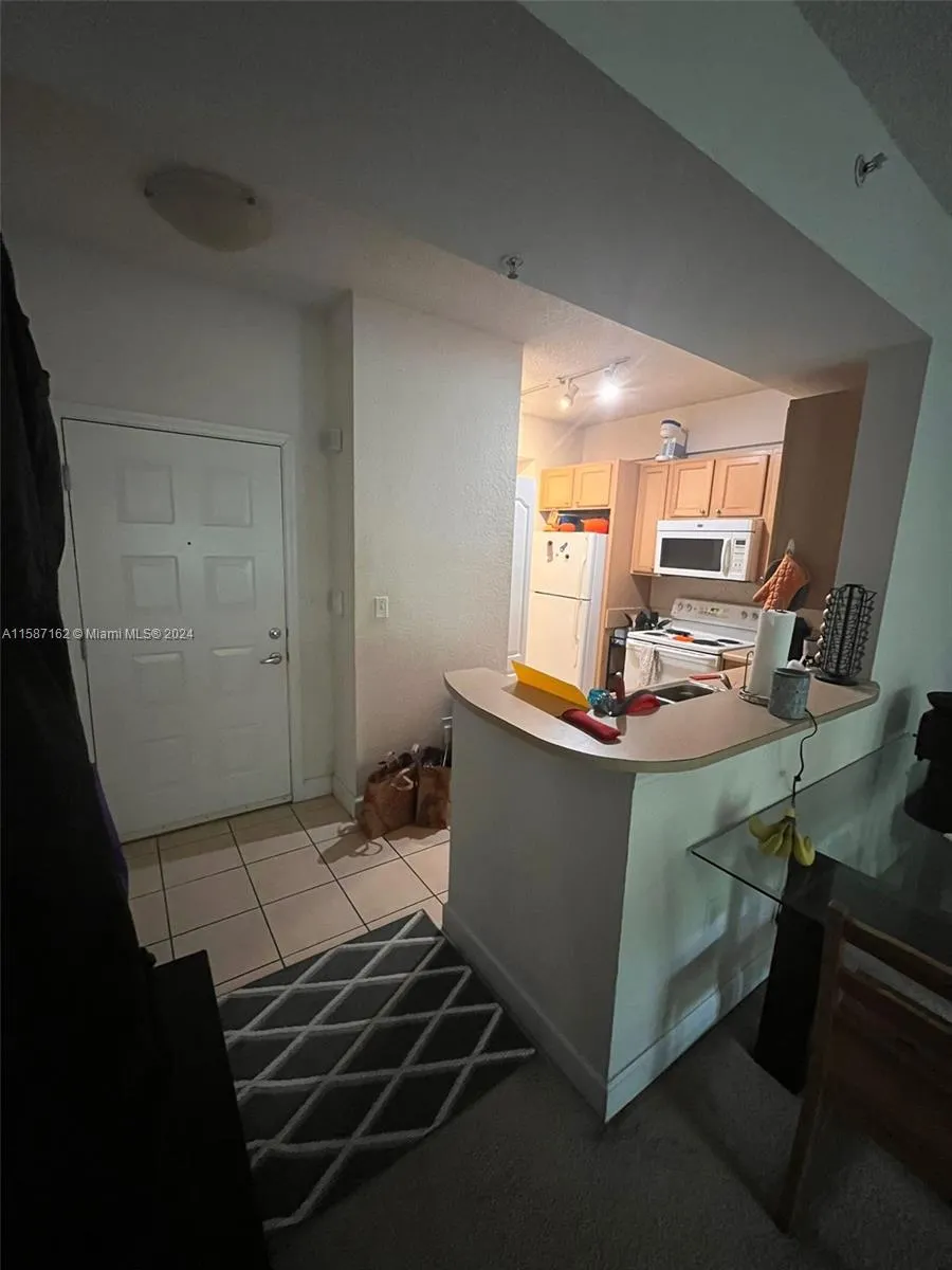 6001 SW 70th St, #330