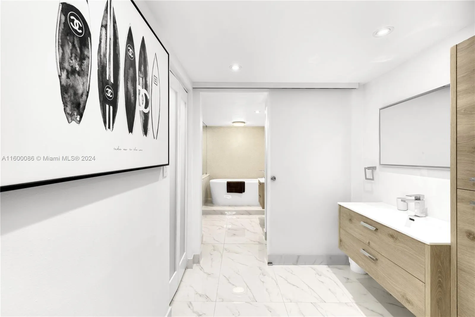 9455 Collins Ave, #806