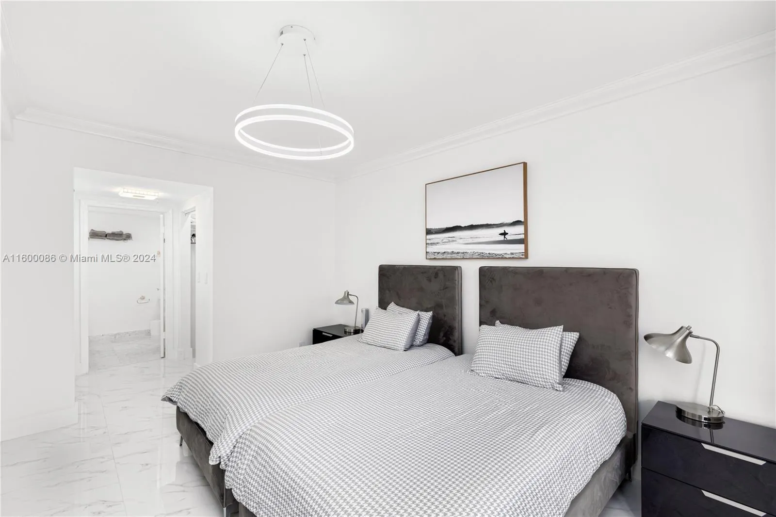 9455 Collins Ave, #806