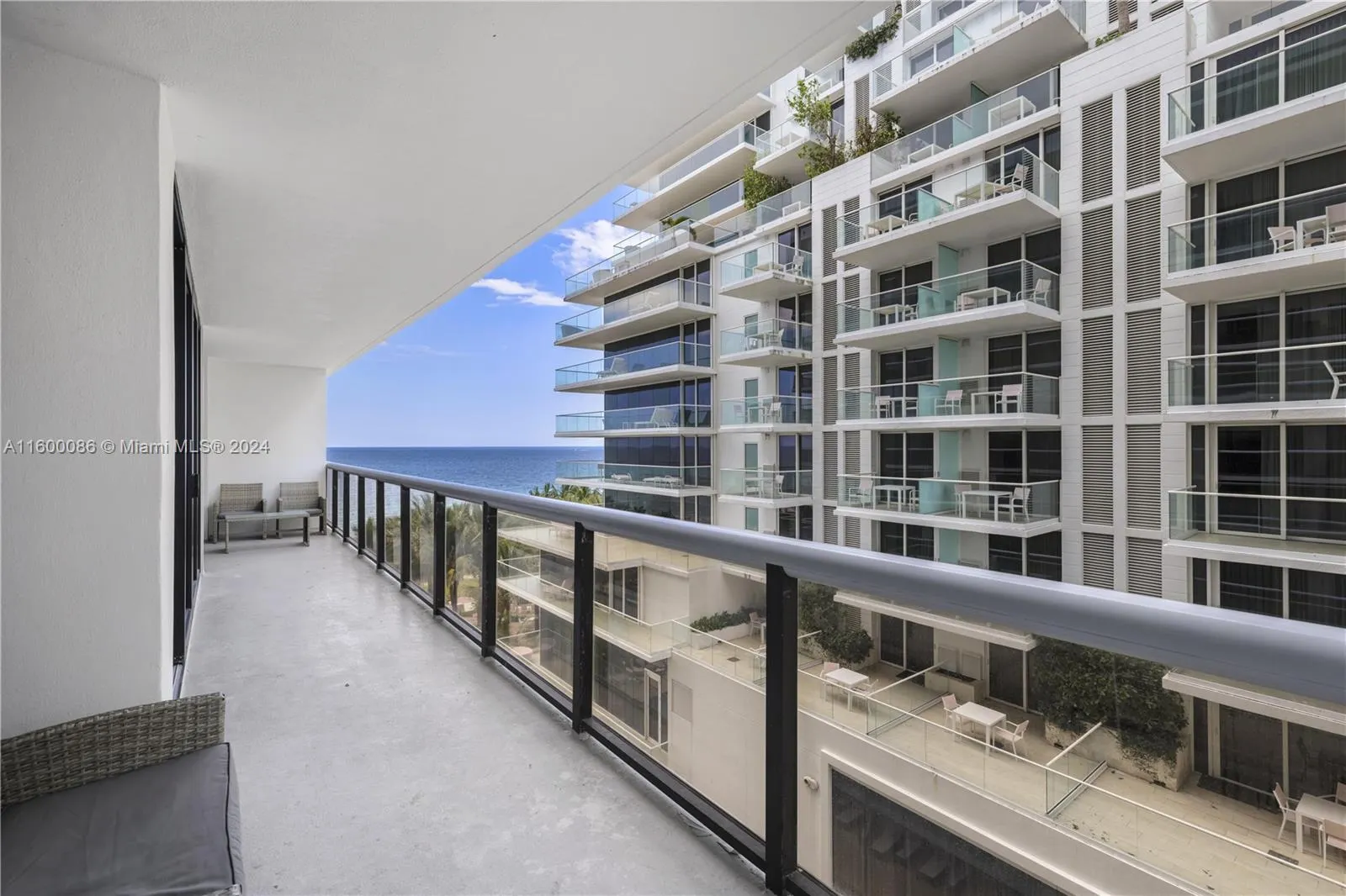 9455 Collins Ave, #806