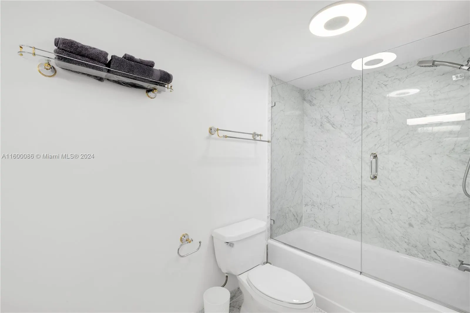 9455 Collins Ave, #806