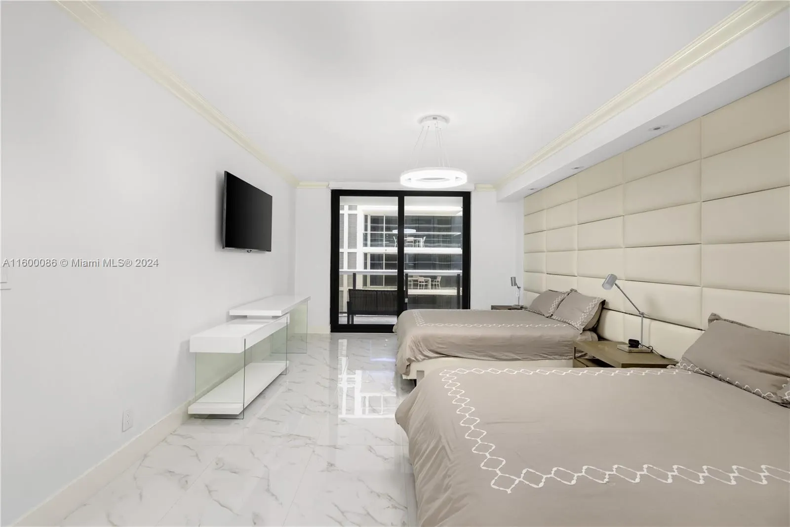 9455 Collins Ave, #806